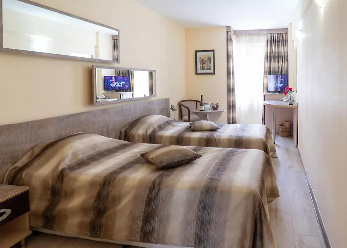 Hotel Supreme Victoria 3*