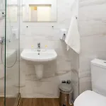 Hotel Supreme Victoria 3*