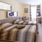 Hotel Supreme Victoria 3*