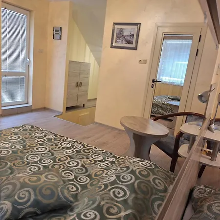 Supreme Victoria Hotel